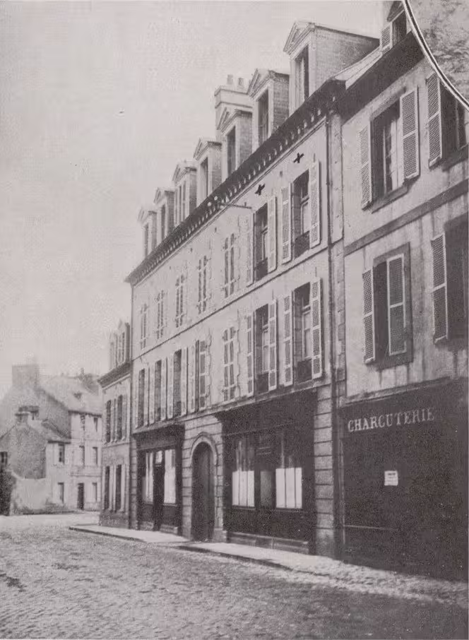 L'appartement de M. Cadiou, à Landerneau. Photographie de presse, Le Monde Illustré (avril 1914) : L'immeuble où résidait Louis Cadiou à Landerneau avant sa disparition